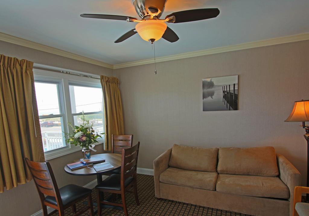 Colton Court Motor Inn Cape May Buitenkant foto
